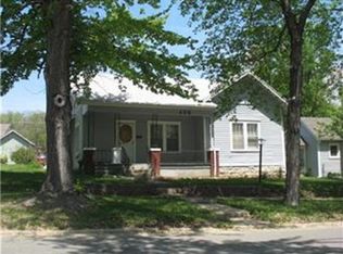 406 W Peoria St, Paola, KS 66071