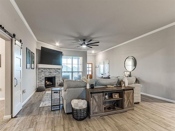 3rd image of 8605 NW 77th Pl