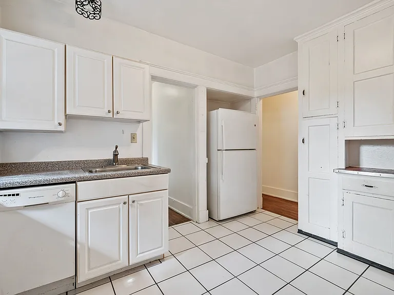 5528 Beverly Pl #1 — Photo 13