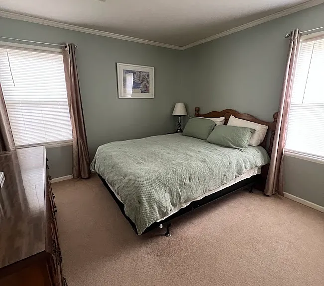 1827 Oakwood Ave NE — Photo 18