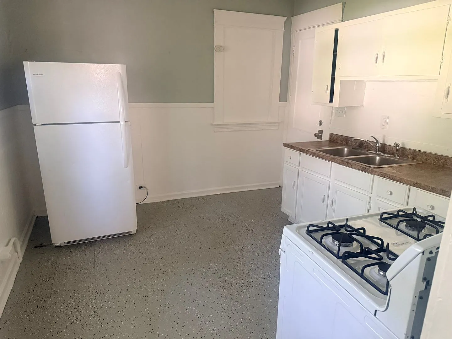 3382 E. 102nd Street Lower Unit | Cleveland, OH 44104 — Photo 3