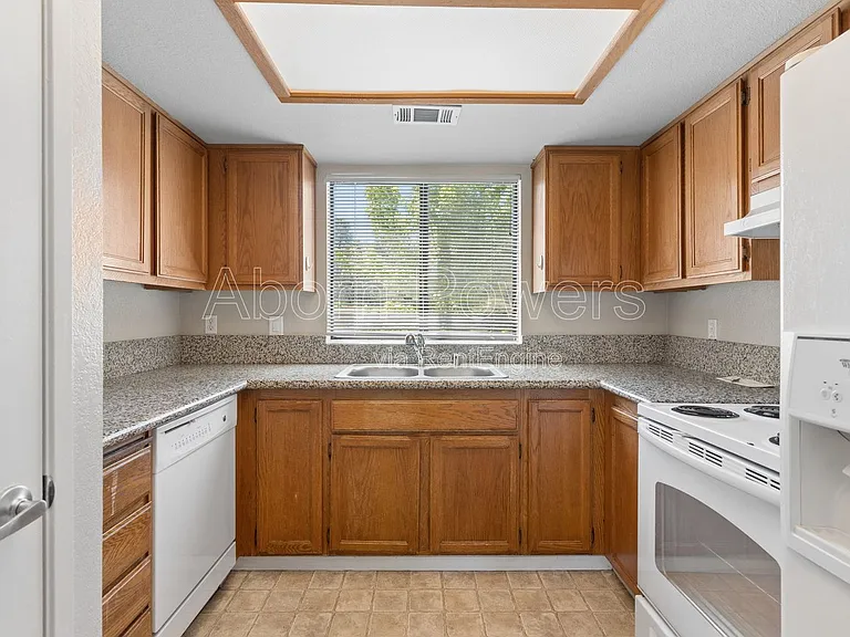 3180 Country Club Dr #3B — Photo 5