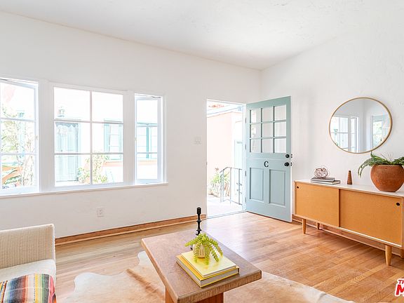 3rd image of 30 25th Ave APT C