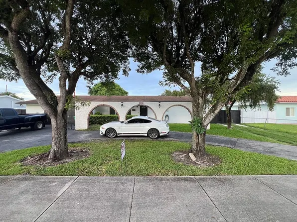4305 SW 97th Ave, Miami, FL 33165