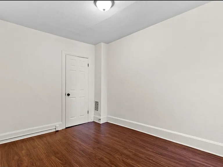 635 Camp St — Photo 6