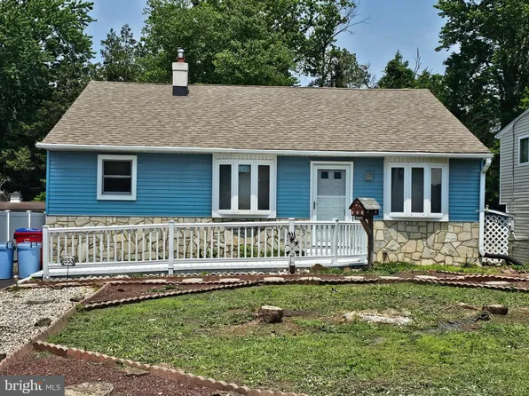 553 8th Ave, Warminster, PA 18974