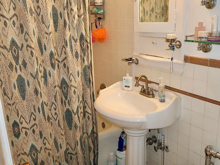 3360 Octavia St #6 — Photo 16