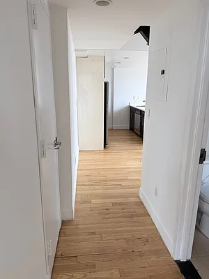 Rented by Bahar Management | media 12