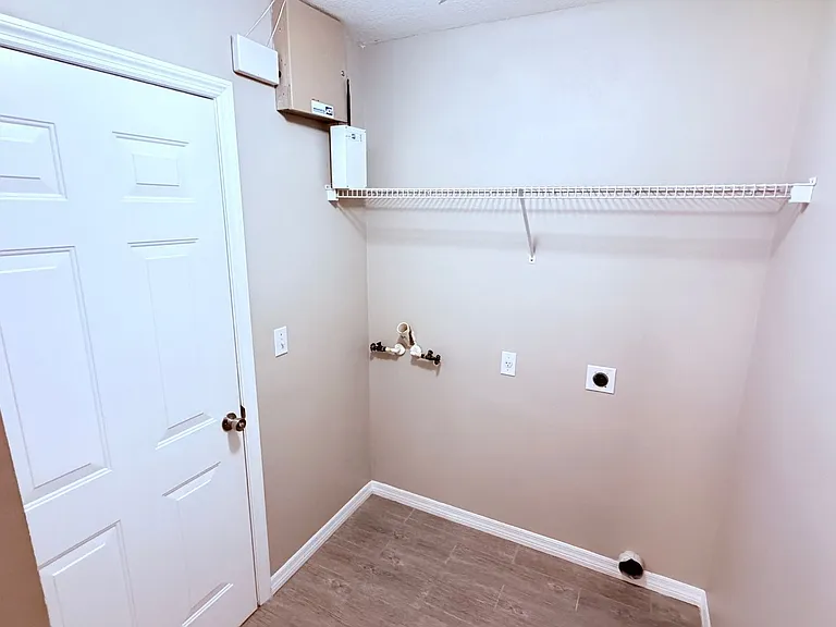 1357 Woodwind Dr — Photo 8
