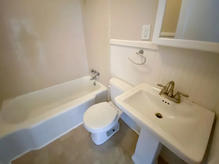 106 Stinson St — Photo 5