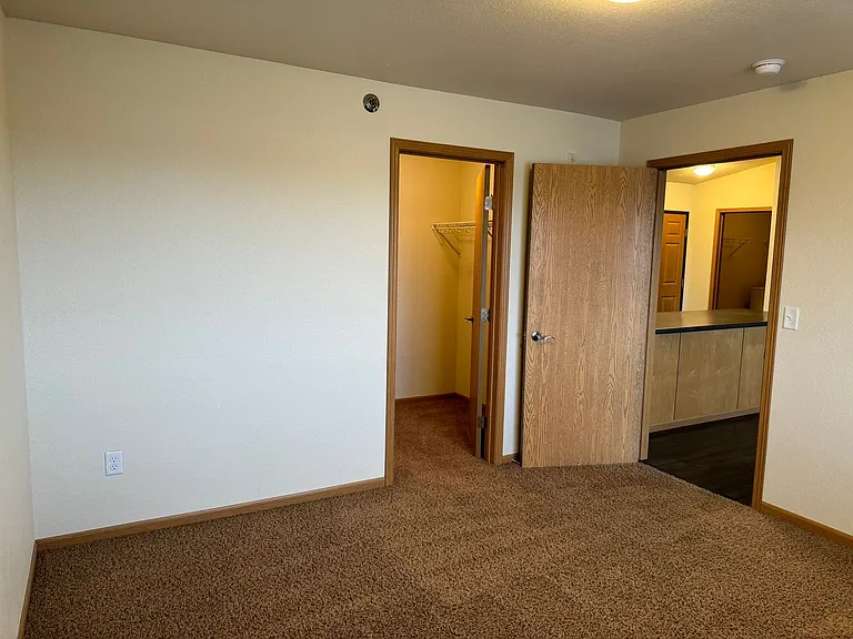 West Lake II Apartments — Photo 76