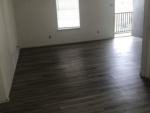 4th image of 520 E Lagrange St APT 11