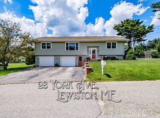 28 York Ave, Lewiston, ME 04240