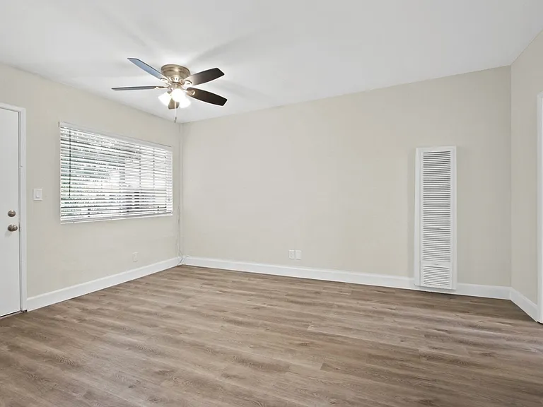 Westminster Apartments — Photo 42
