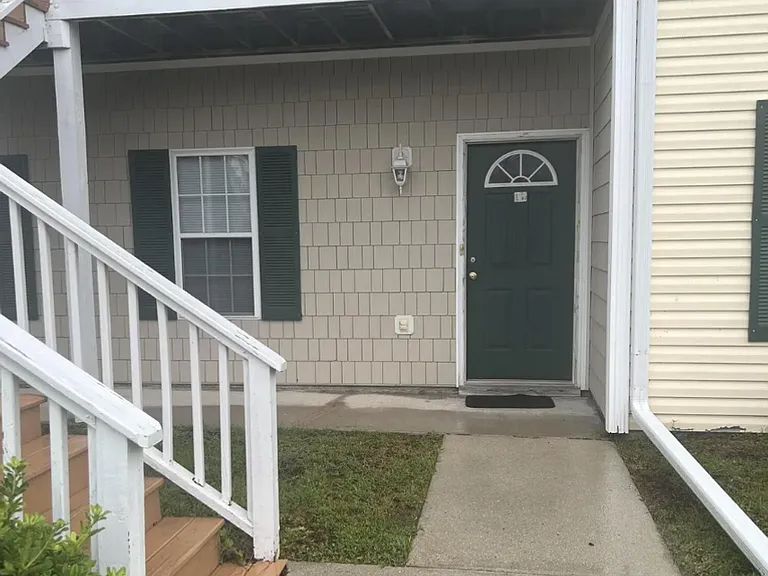 4615 McClelland Dr #G-102 — Photo 2