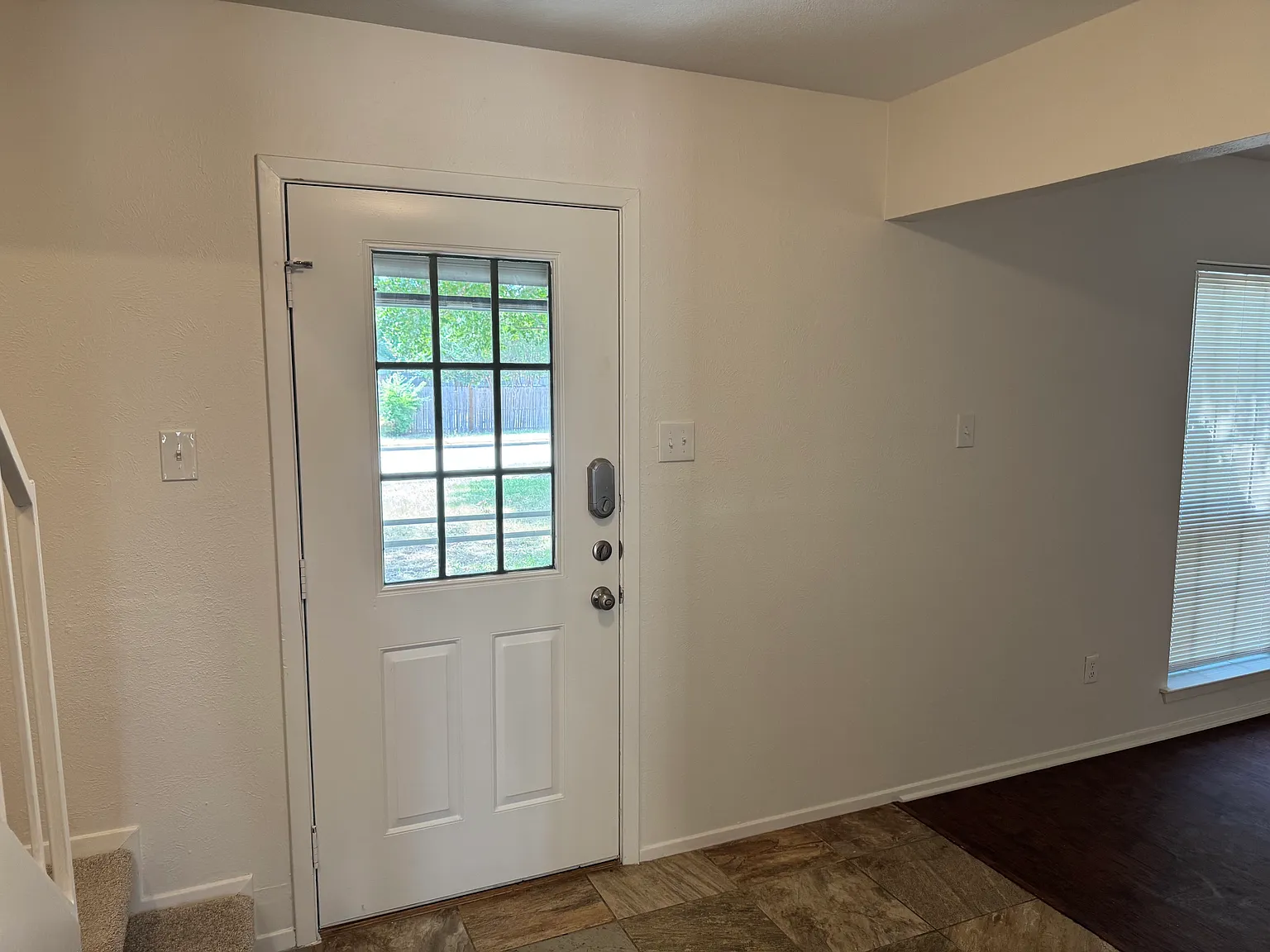 4 bed, 2.5 bath, 2330 sqft, $2,450 — Photo 3