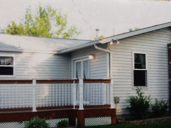 4th image of 2755 Robert Dr