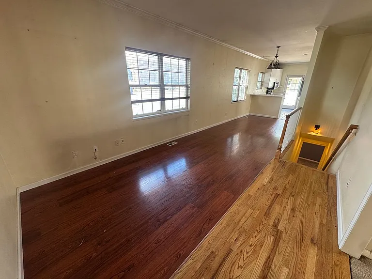 1701 Grove St — Photo 5