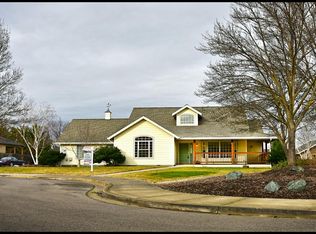 1612 Pacific Ln, Phoenix, OR 97535