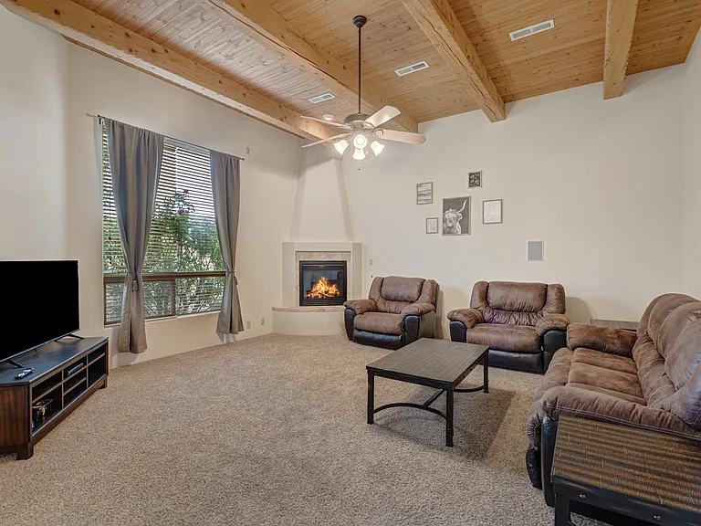 8860 Desert Fox Way NE — Photo 4