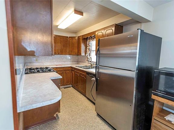 5th image of 1754 Atwood Ave