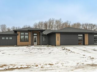 3469 Bella Terra Rd NE, Rochester, MN 55906