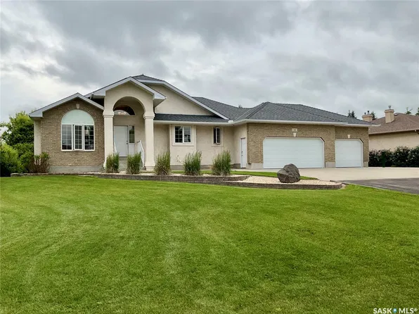 14 Lott Road, White City, SK S4L 5B1