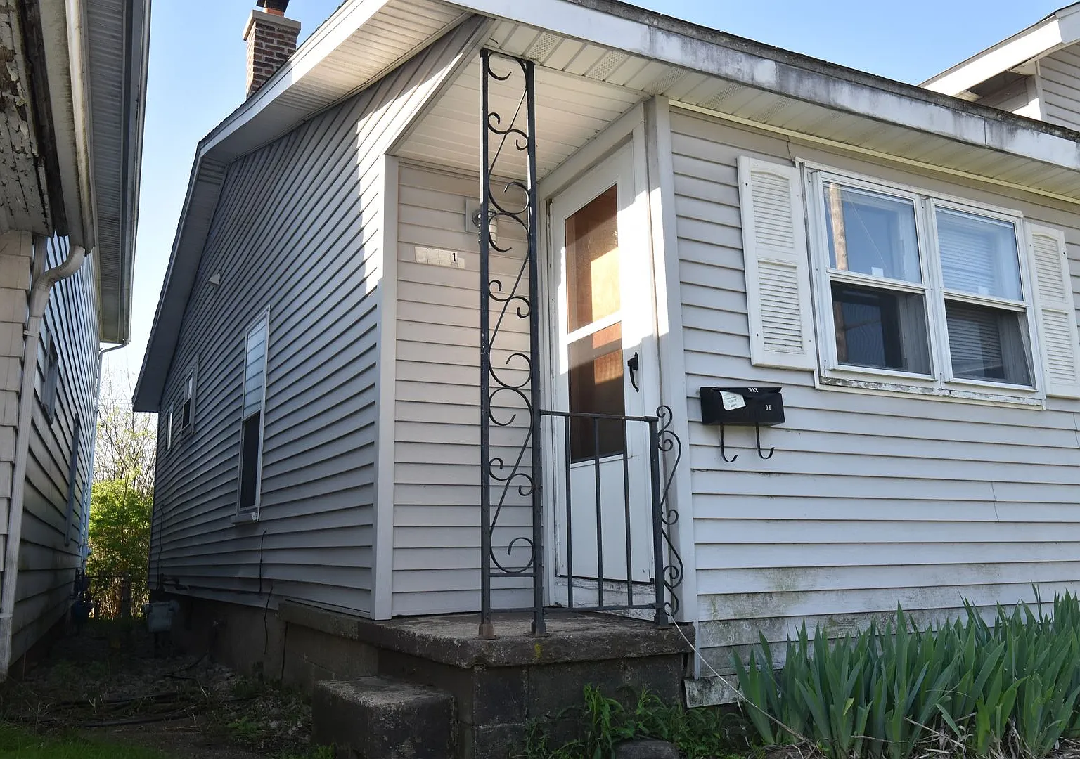 507 Lincolnway E — Photo 1