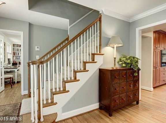 3rd image of 612 Knollwood Dr
