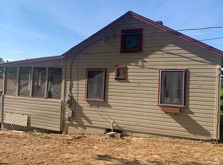 60 Raymonds Point Rd, Coventry, RI 02816