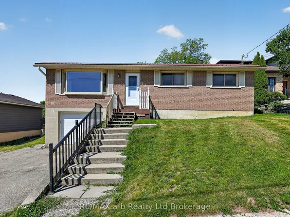 151 McKeand St, Ingersoll, ON N5C 3J1