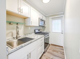86 Main St #B, North Andover, MA 01845