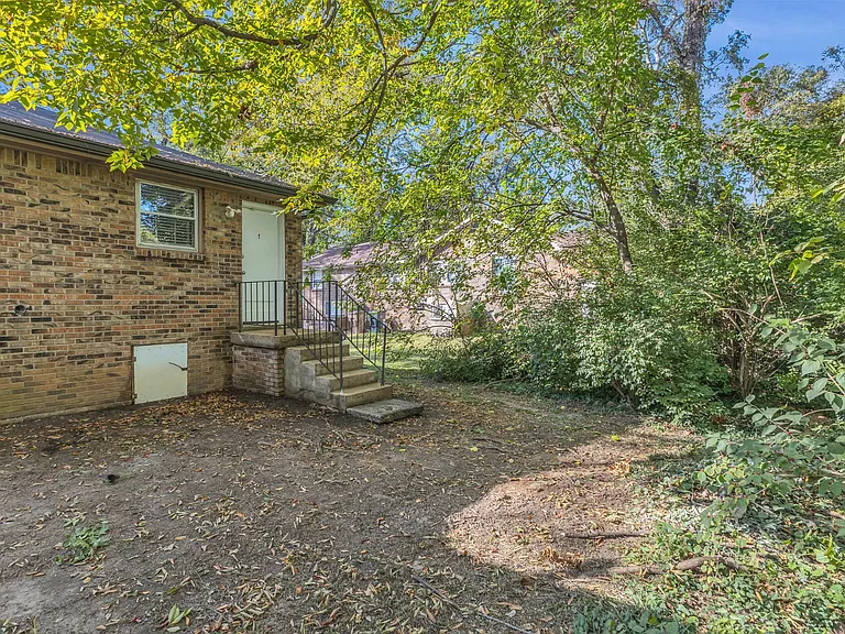 3108 Lealand Ln #B — Photo 21