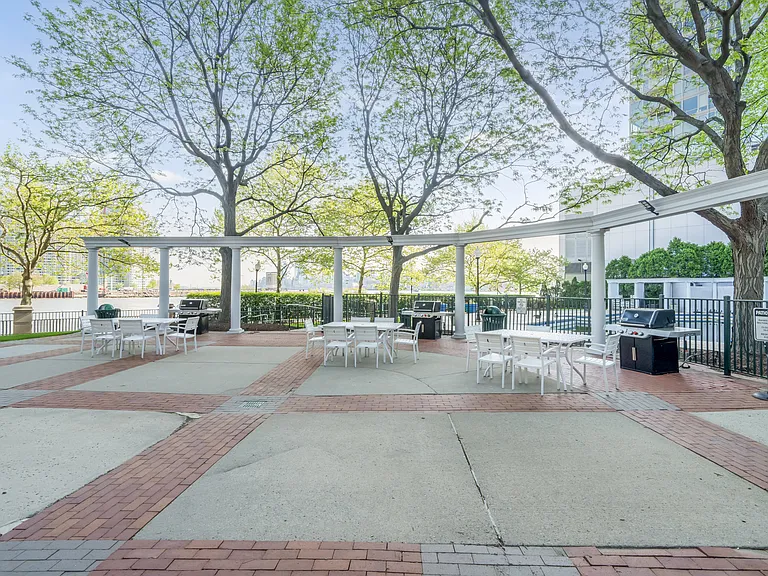 Common areas overlooking midtown and downtown