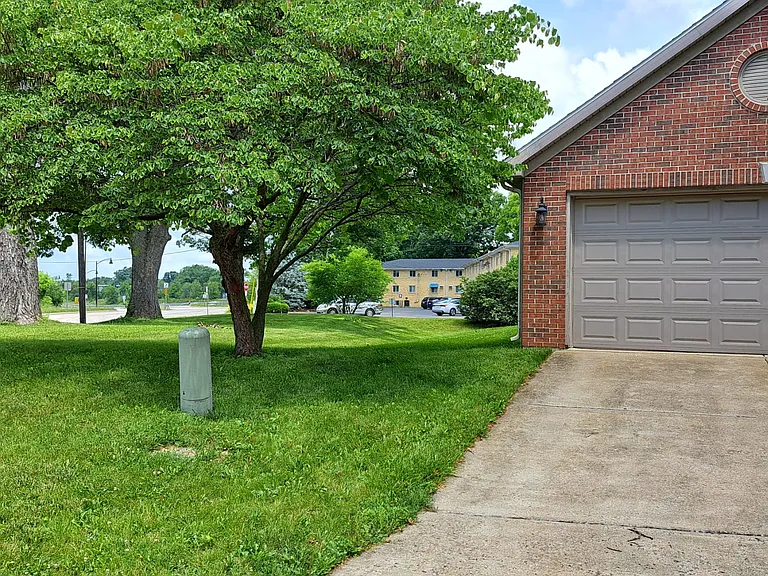 104 Villefranche Dr — Photo 8
