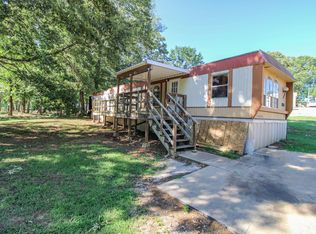 42 Cameron Cir, Muscle Shoals, AL 35661