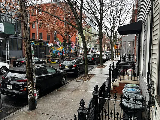 Rented by Flatiron Real Estate Advisors LLC | media 1