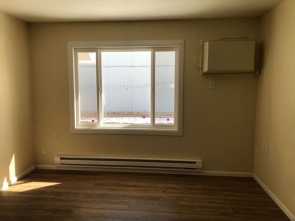 4th image of 906 11th St NE #7