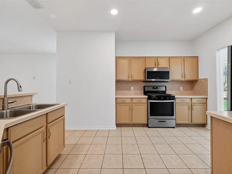 19530 Harvest Stream Way — Photo 14