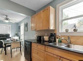 1608 W 2nd St NW, Calgary, AB T2M2W3