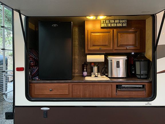 Outdoor Kitchen