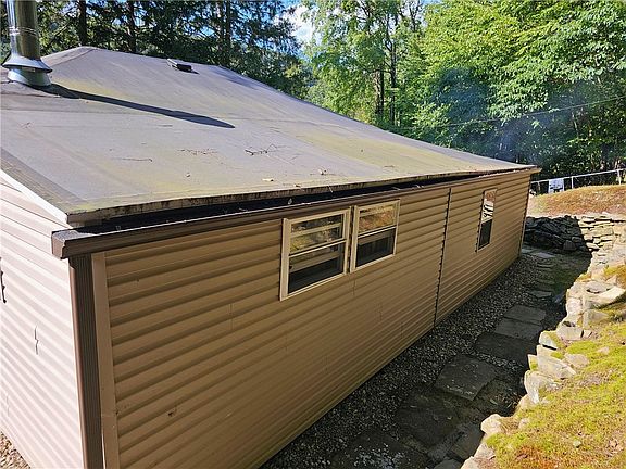 2nd image of 195 Kinch Rd