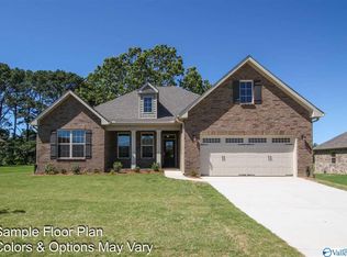 128 Willow Bank Cir, Priceville, AL 35603