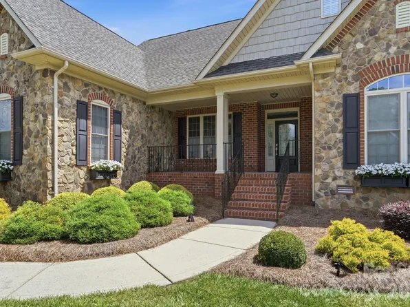 2712 Smith Field Dr, Monroe, NC 28110