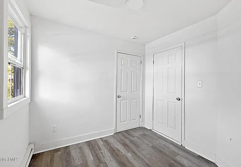 578 Crane St #4 — Photo 7