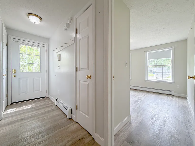 9 Dakota Dr — Photo 6