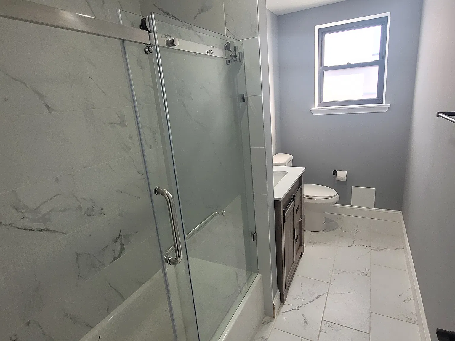 2 bed, 1000 sqft, $1,750 — Photo 3