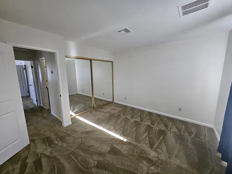 3151 Sycamore Ave — Photo 8