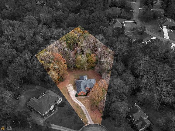 2nd image of 5030 Valley Brook Cir