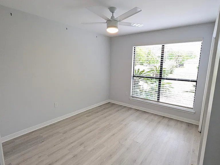 1837 Sunrise Dr — Photo 10